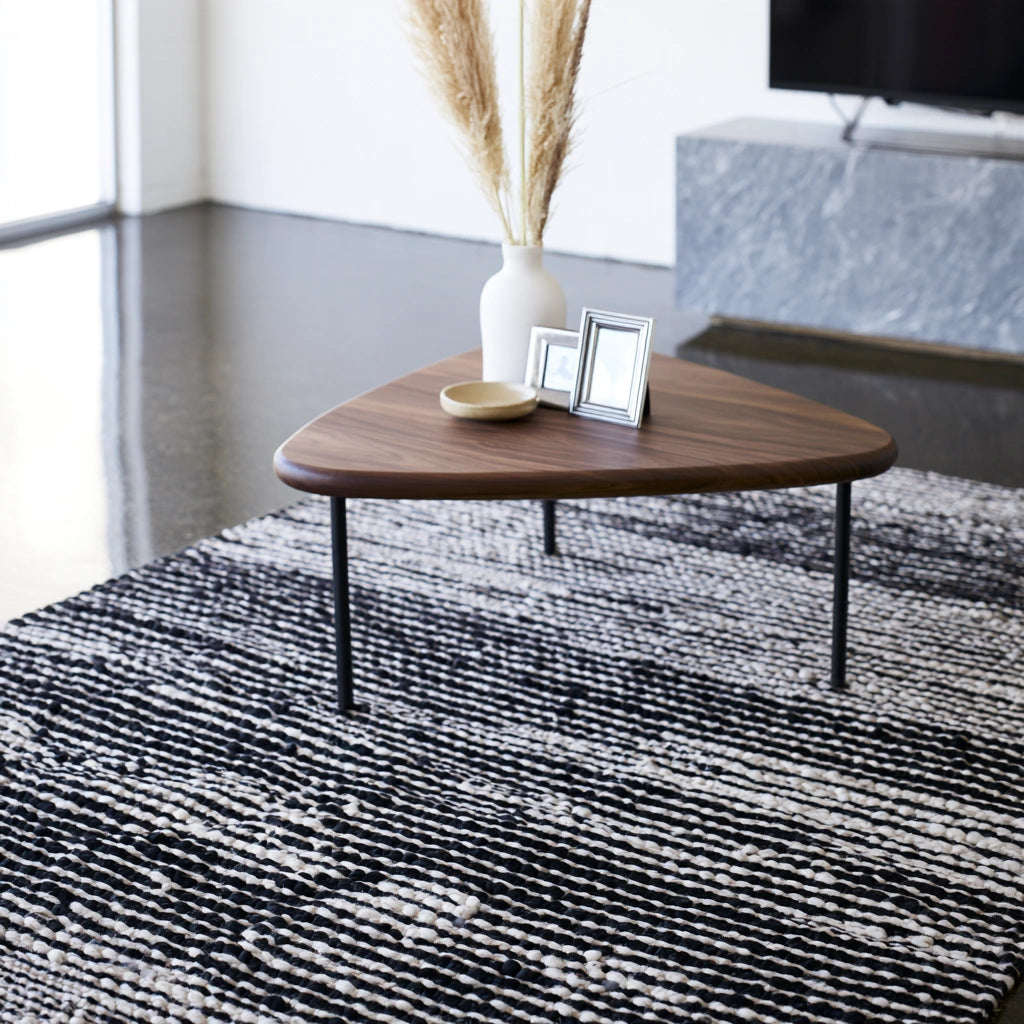 Salontafel van hout met walnootlook, kleur walnootbruin